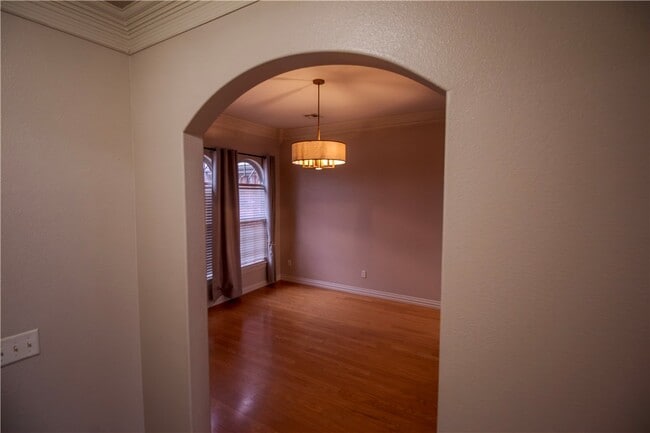 Building Photo - 202 Dawn Dr