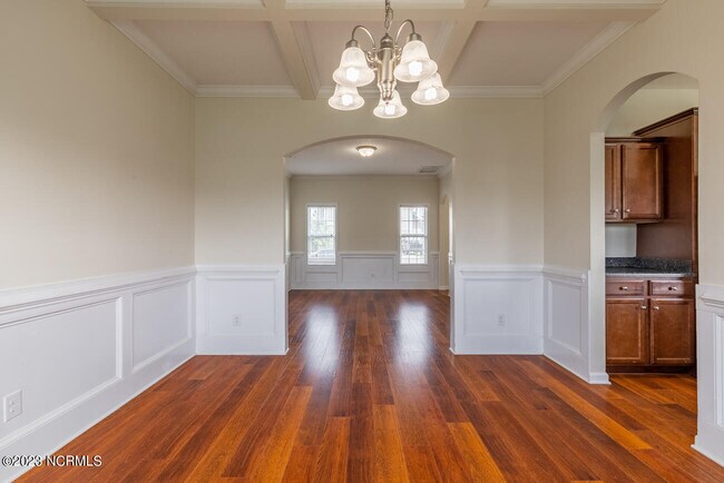 Foto del edificio - 913 Roswell Ln
