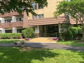 Building Photo - 12900 W Heiden Cir