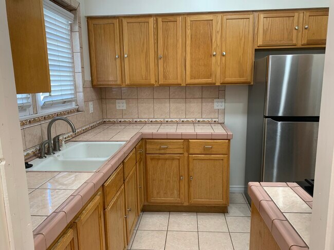 Kitchen Entryway - 4192 6th Ave