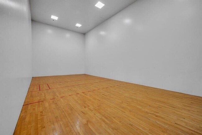 Building Photo - 3590 NW Adriatic Ln