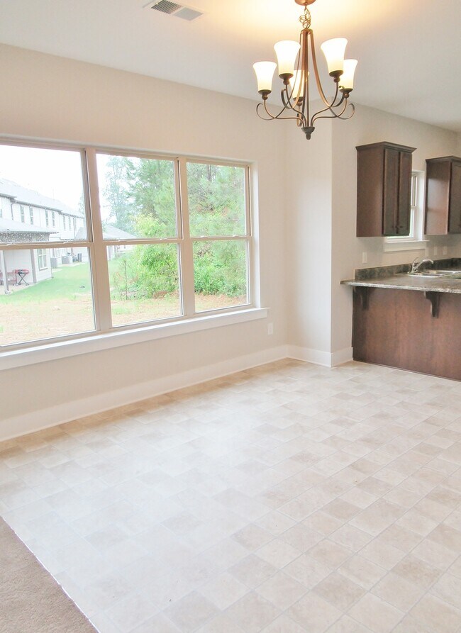 Foto del edificio - Beautiful Town Home with Garage in Chelsea... Available to View Now!!!