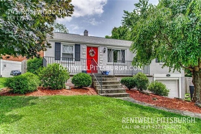 Photo - 141 Rosewood Dr House