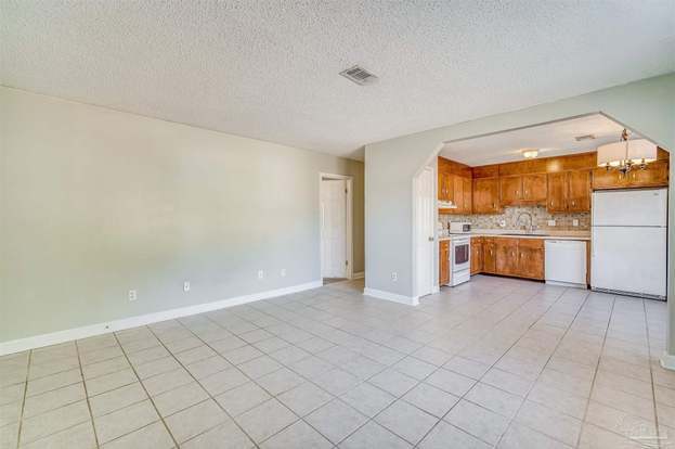 Foto del edificio - 611 Royce St