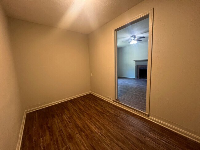 Foto del edificio - 3 bedroom 2 bathroom home