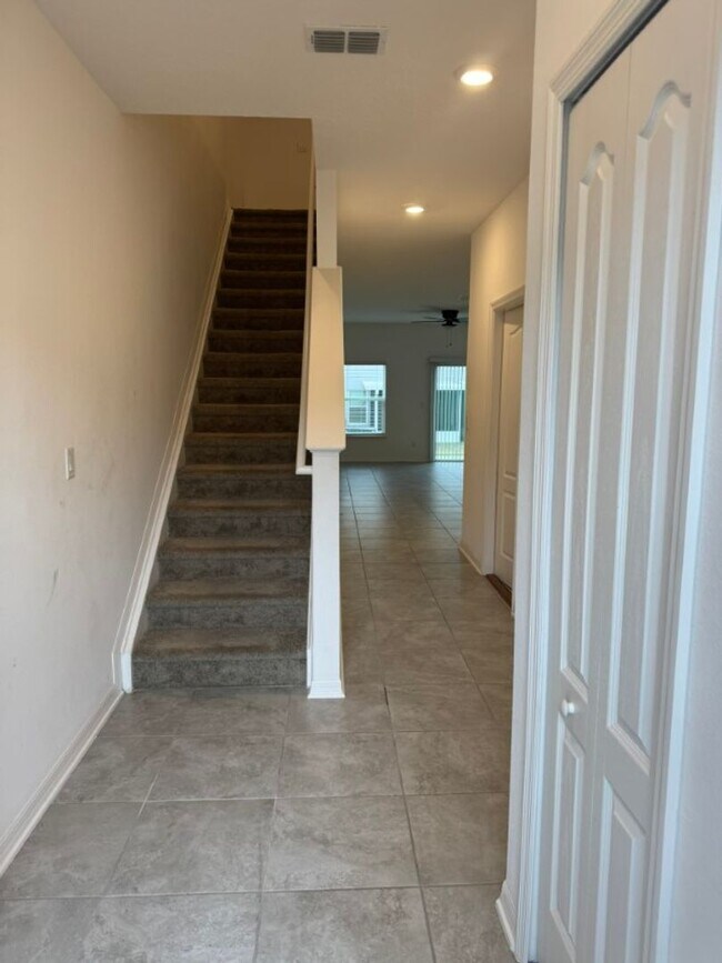 Foto del edificio - Home For Rent