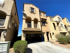 Building Photo - 1182 Enzo Ave