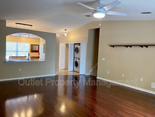 Foto del edificio - 1437 Dandelion Dr