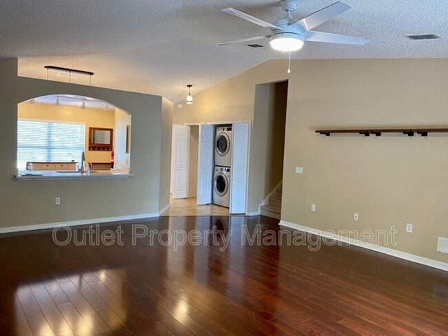 Photo - 1437 Dandelion Dr House