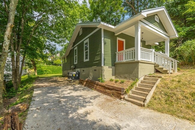 Photo - 671 Tremont Pl House