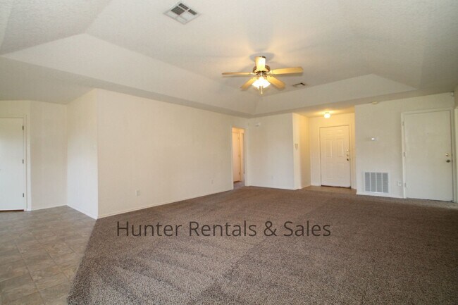 Foto del edificio - 3400 Lakecrest Dr