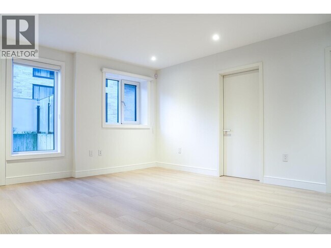 Photo du bâtiment - 3988 W 31st Ave