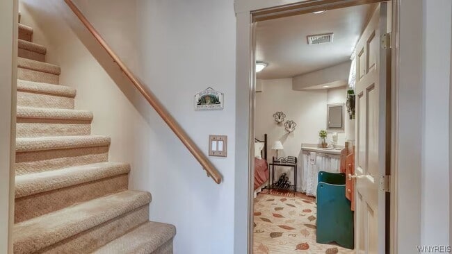 Building Photo - 6284 Dublin Hills Rd