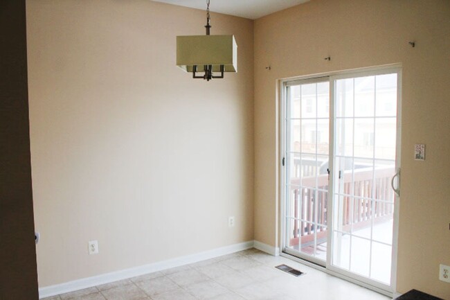 Building Photo - 4108 Strawbridge Ct