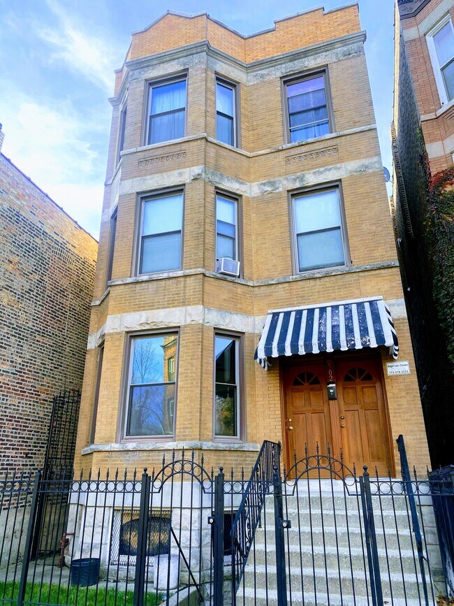 Building Photo - 902 N Francisco Ave