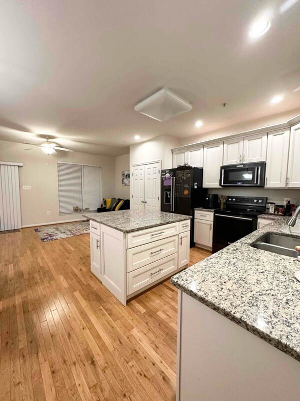 Building Photo - 2604 Carrington Way