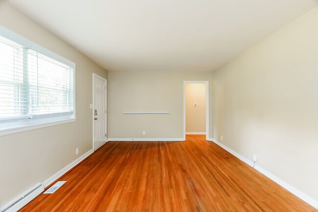 Foto del edificio - 1108 Sherwood Forest Dr