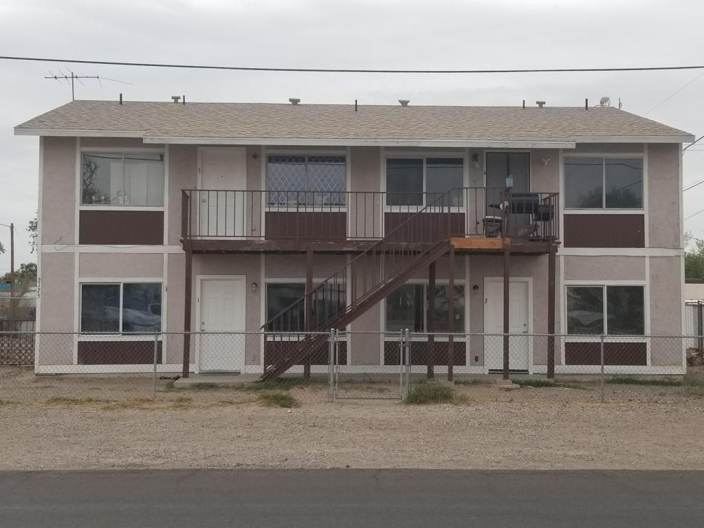 Primary Photo - 2175 Clearwater Dr