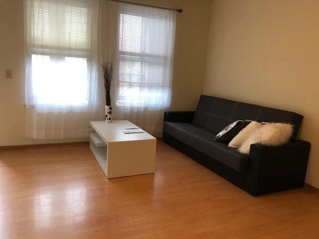 Building Photo - 322 N Henry St