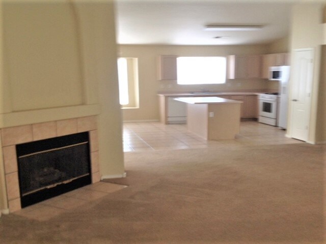 Foto del edificio - 3038 Glorieta Meadows Drive NE