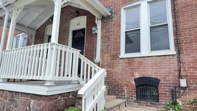 Building Photo - 410 Wolf Ave