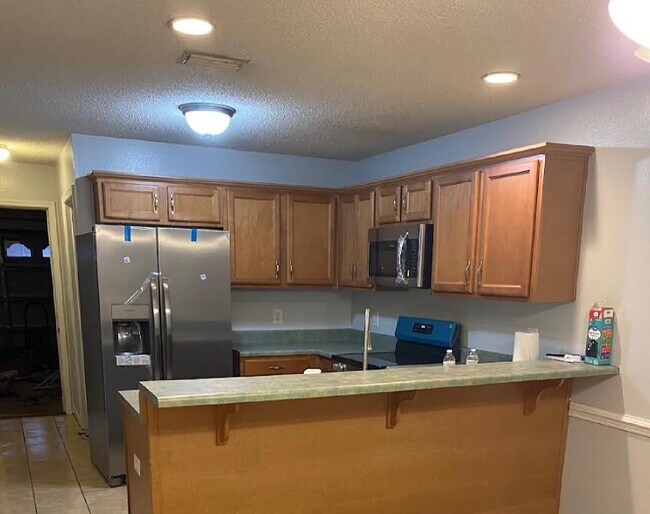 Building Photo - 11900 Liberty Cir N