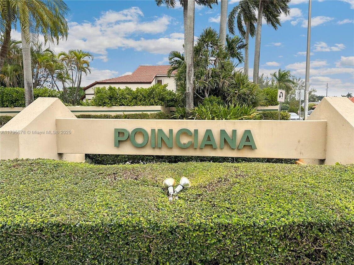 Foto principal - 8940 SW 5th St
