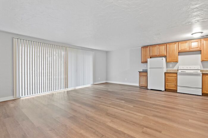 Foto principal - MOVE IN SPECIAL 1ST MONTH RENT FREE!! 2 be...