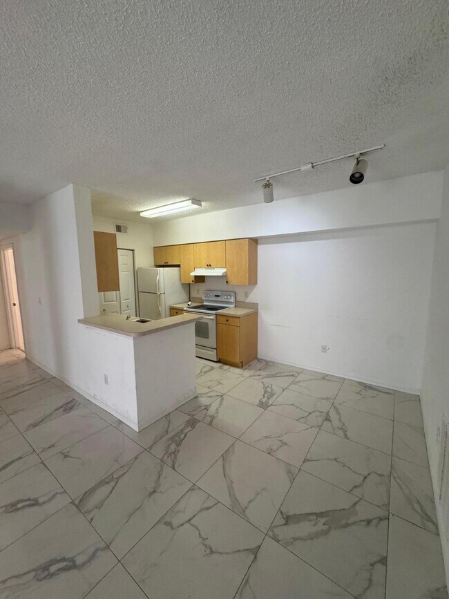 Foto del edificio - 10330 Fox Trail Rd S
