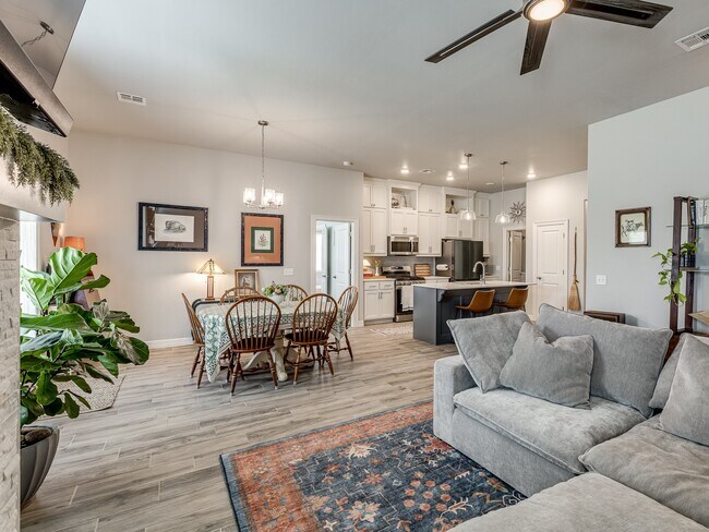 Foto del edificio - 9209 Anaum Ln