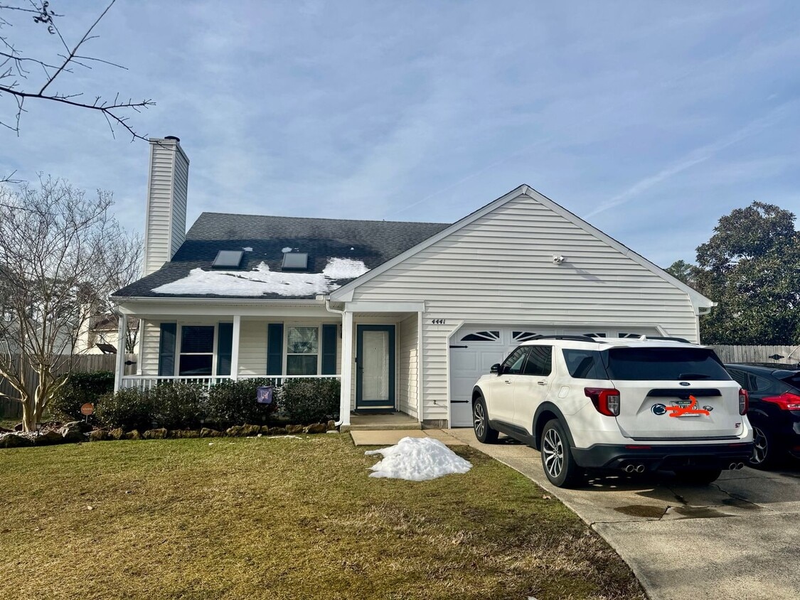 Foto principal - Updated 3BR/2BA with LOFT and Garage!