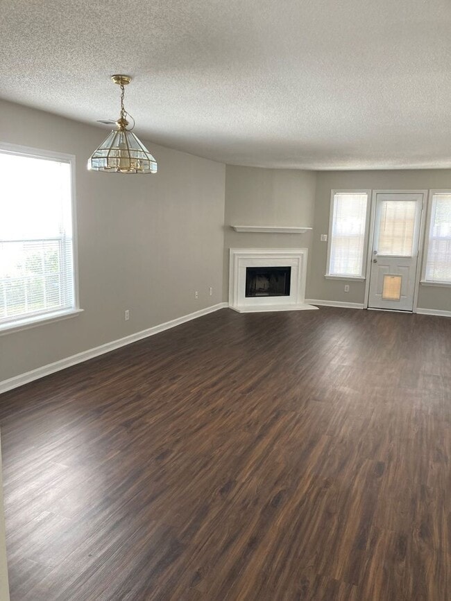 Building Photo - Modern Townhome Living Near Downtown Augusta & the Medical District