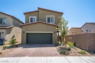 Building Photo - 5344 Peacock Lily St