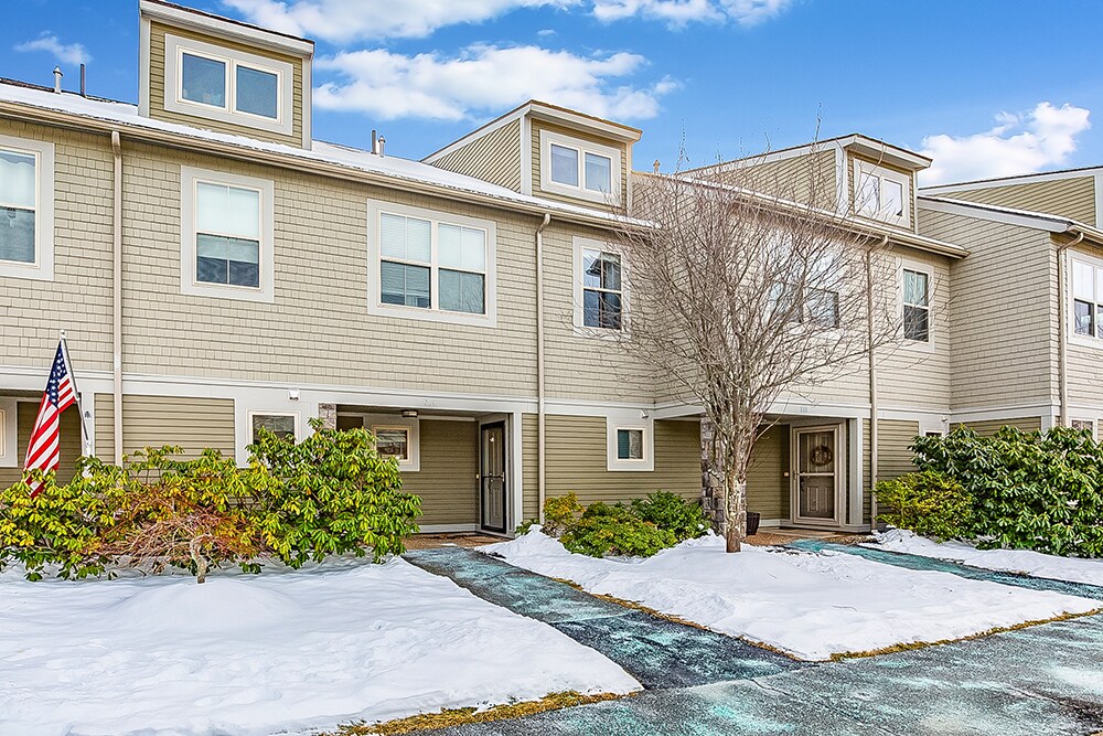 2303 Turnpike St, North Andover, MA 01845 Townhouse for Rent in North