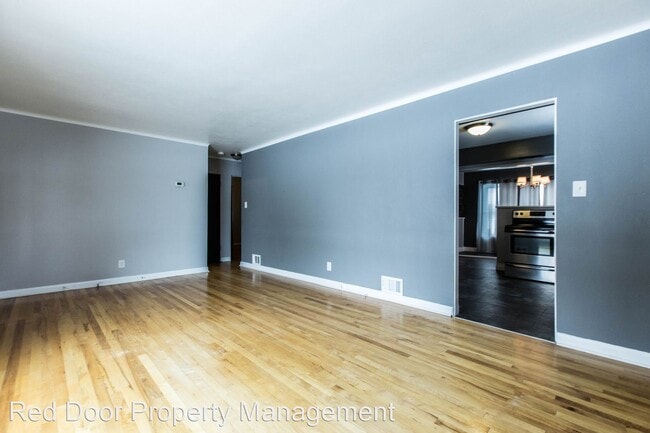 Foto del edificio - 3 br, 2 bath House - 2825 6th Ave S