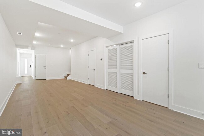 Foto del edificio - 8068 Craig St