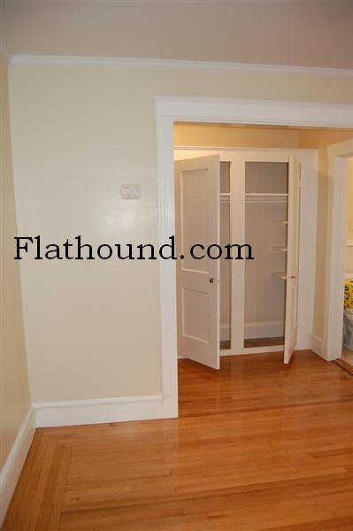 Building Photo - GREAT 1 Bed in Brighton!! Available 9/1!!