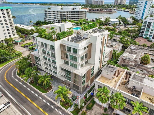 Foto del edificio - 10281 W Bay Harbor Dr