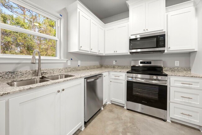 Foto del edificio - 18627 Greenwell Springs Rd