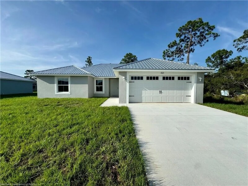 Foto principal - 1925 Iris Ave