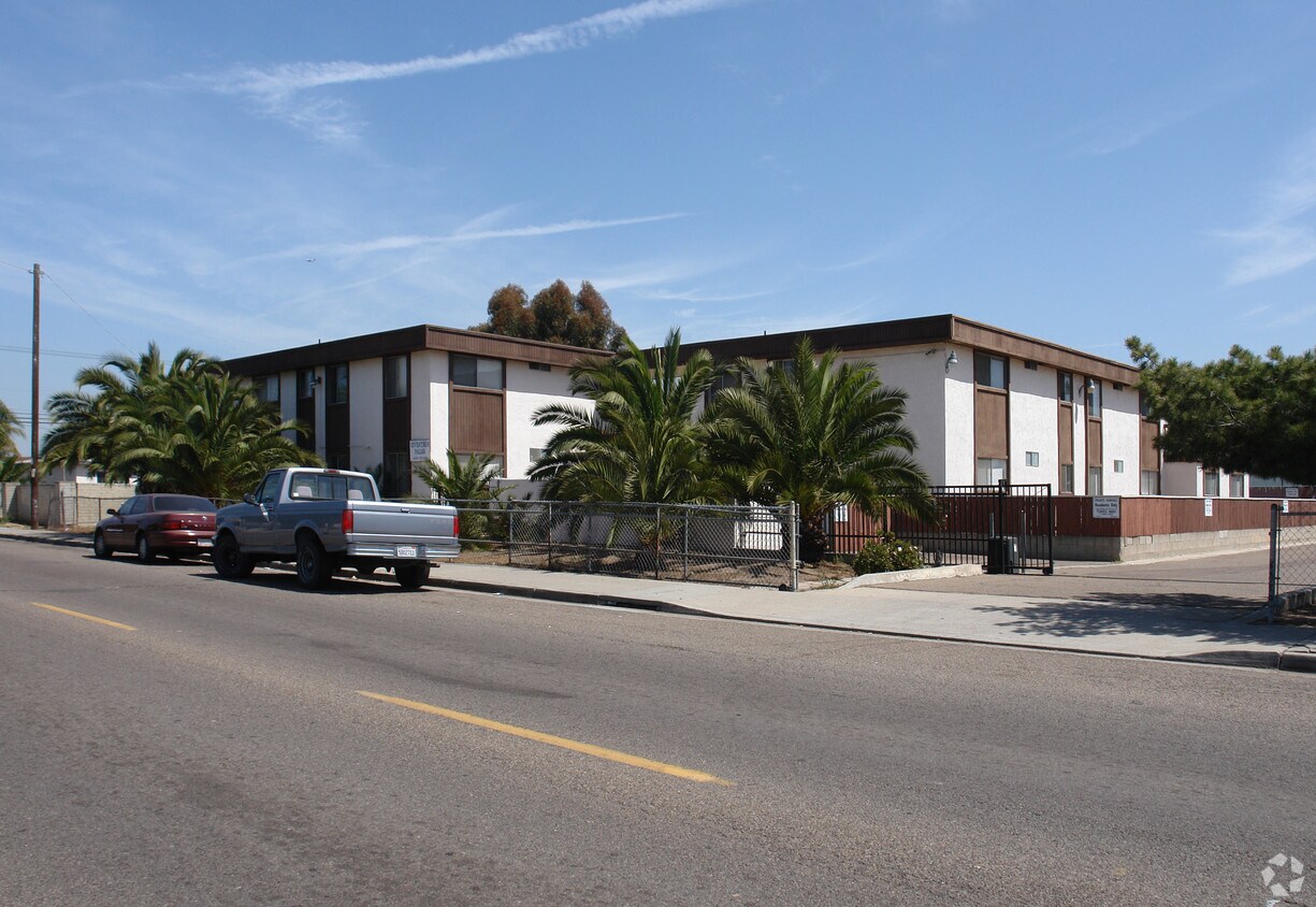 Primary Photo - 1629 Palm Ave