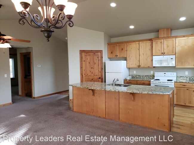 Building Photo - 3 br, 2 bath House - 1011 NE Bennington Way