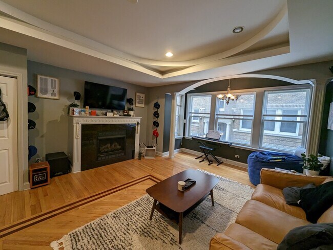 Foto del edificio - Exquisite Rogers Park 2b/2b Condo Rental
