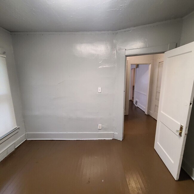 Foto del edificio - 2549 Highland St