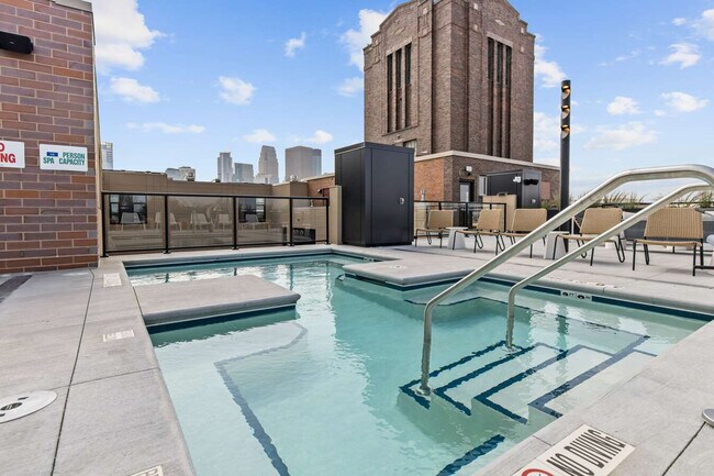 Foto del edificio - 608 N 3rd St