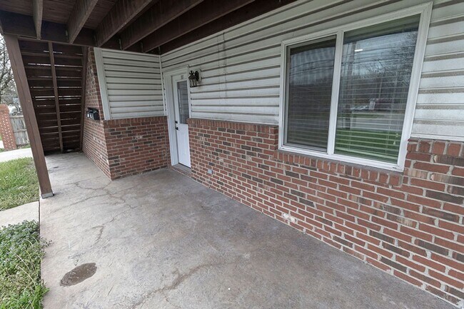 Foto del edificio - Nowells Subdivision Town Homes - Fully Furnished and Utilities Included