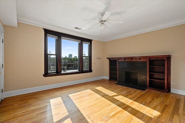 Foto del edificio - 3706 N Sheffield Ave