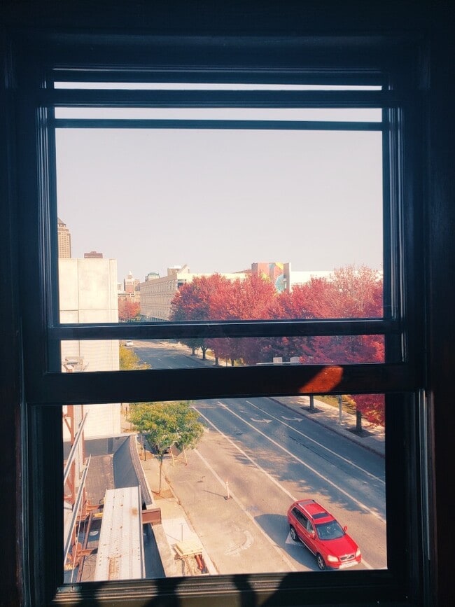 Argonne Apartments 1723 Grand Ave Des Moines, IA Apartments for