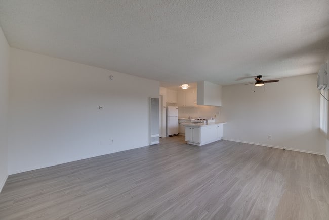 Building Photo - Encino Verde Apartments