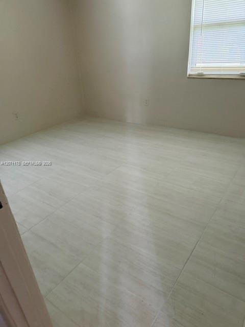 Foto del edificio - 305 NW 12th Ave